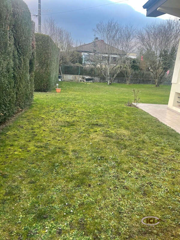 Maison à CRANVES-SALES