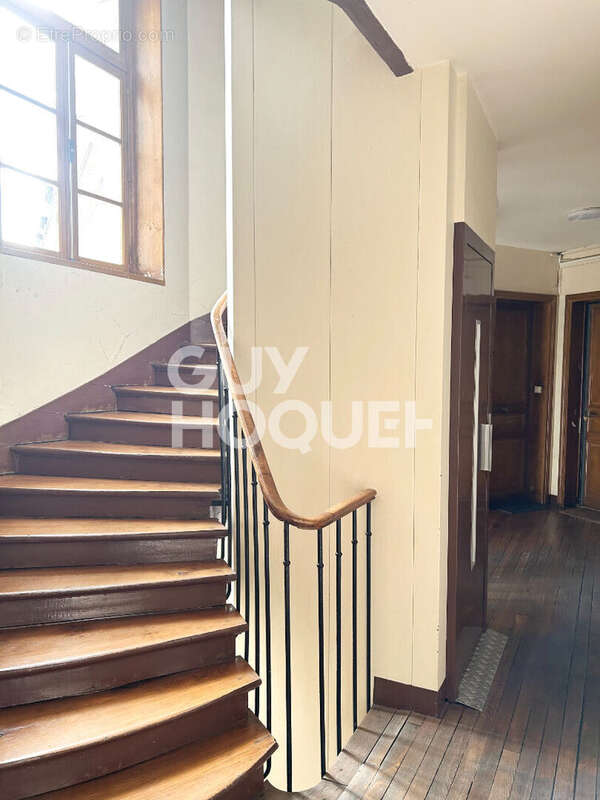 Appartement à PARIS-19E