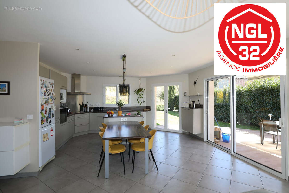 Maison 130 m² à Copponex  - photo 9