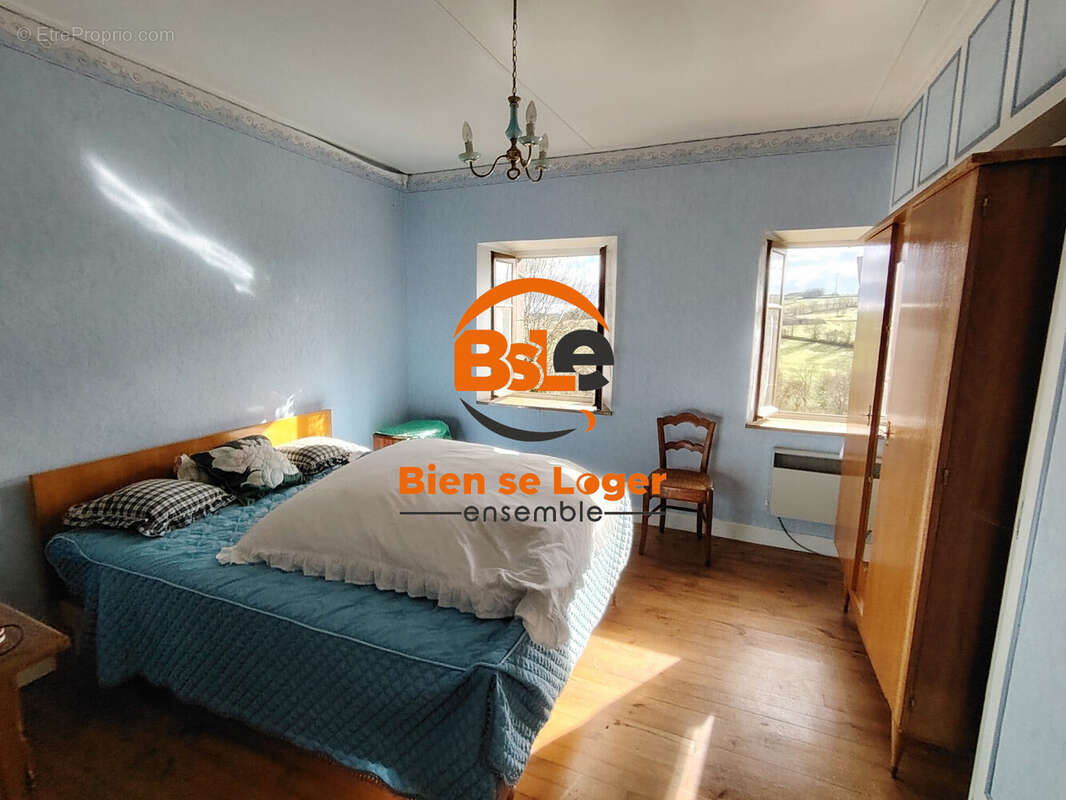 Maison à REZENTIERES