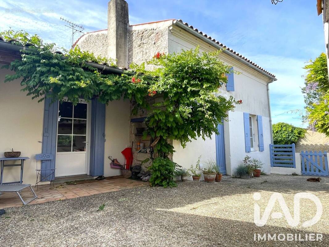 Photo 1 - Maison à SAINT-SULPICE-D'ARNOULT