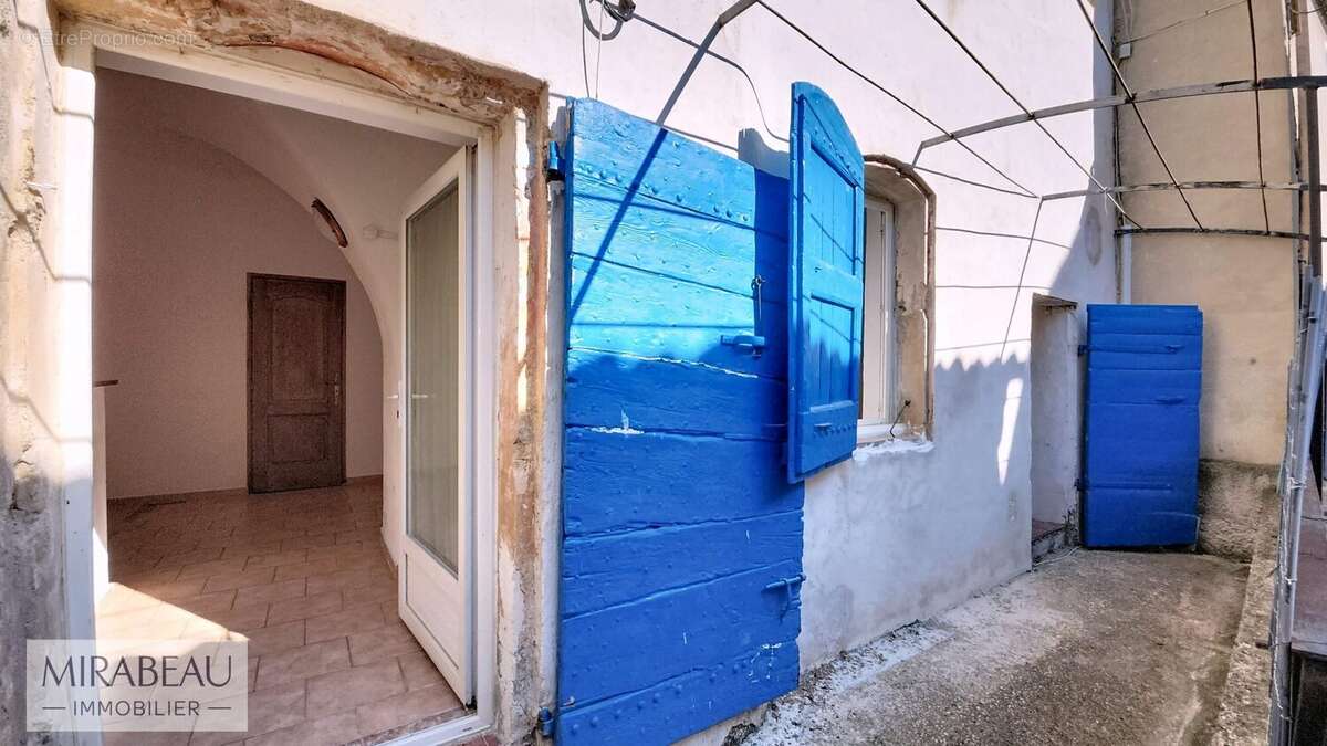 Appartement à SAINT-MARTIN-DE-LA-BRASQUE