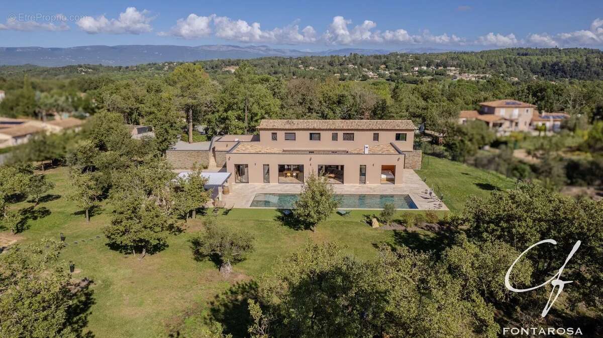 Maison à BAGNOLS-EN-FORET