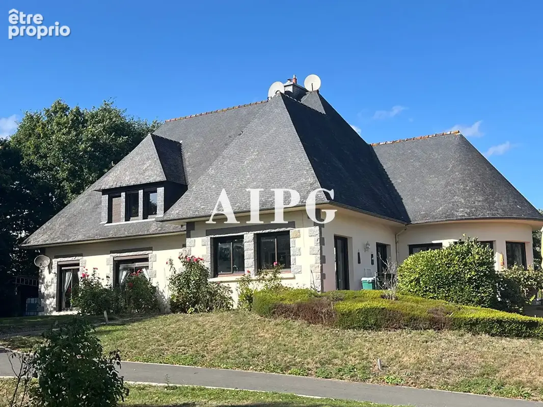 Photo Maison à Quintin au prix de 496 800€