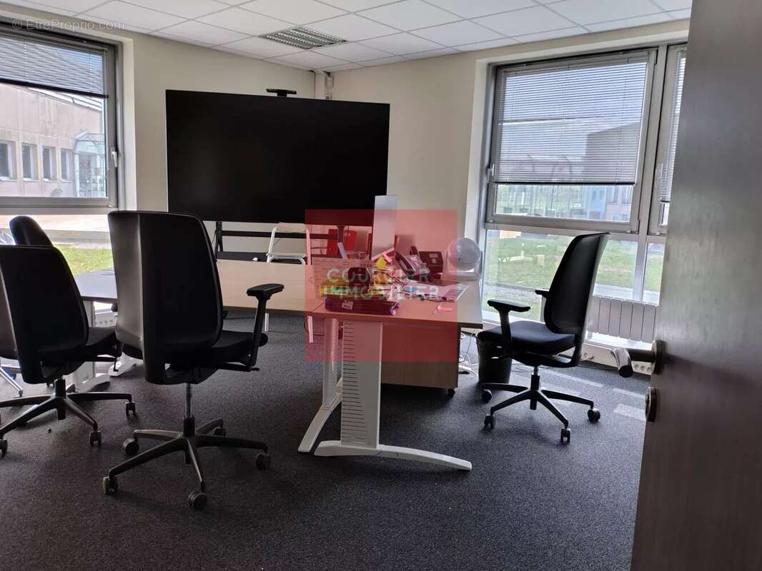 Les essarts le roi (78) - vente entrepôt 953 m² - photo 6