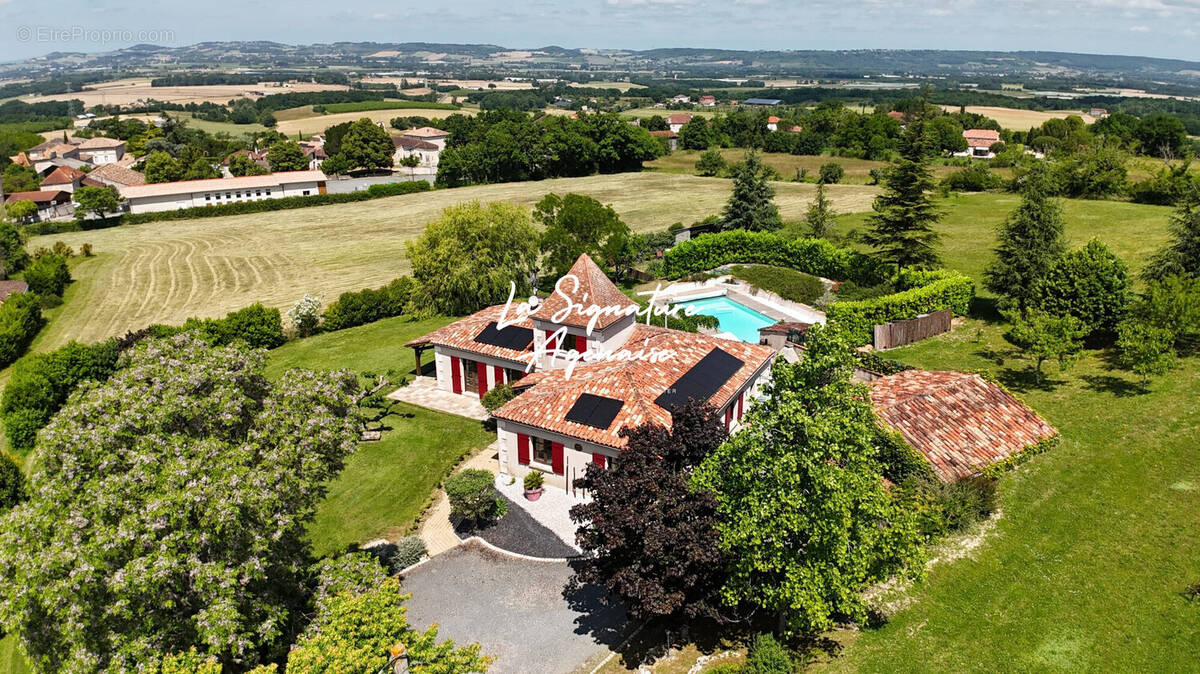 Maison à LACEPEDE