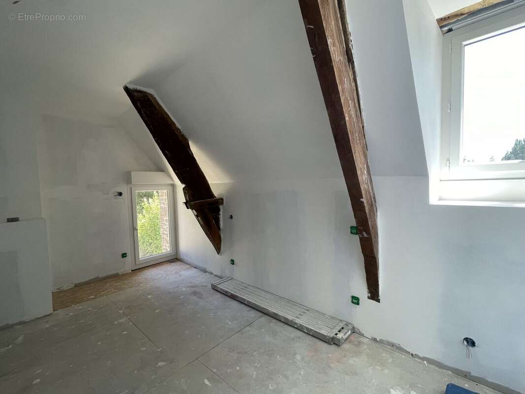 Maison 100 m² à Ambrieres-Les-Vallees  - photo 6