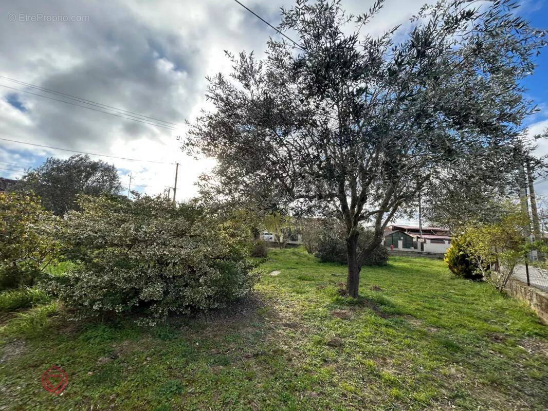 Terrain à LAGARDELLE-SUR-LEZE