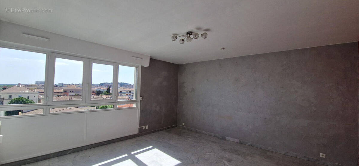 Appartement à NIMES