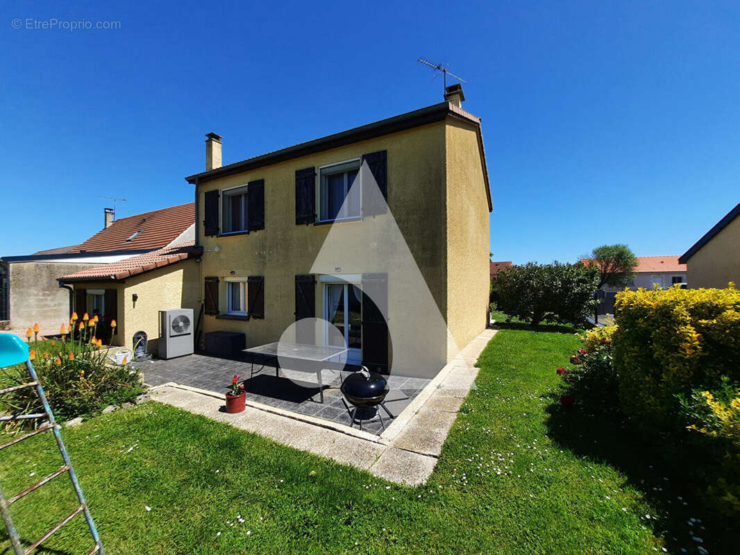Maison à HEILTZ-LE-MAURUPT