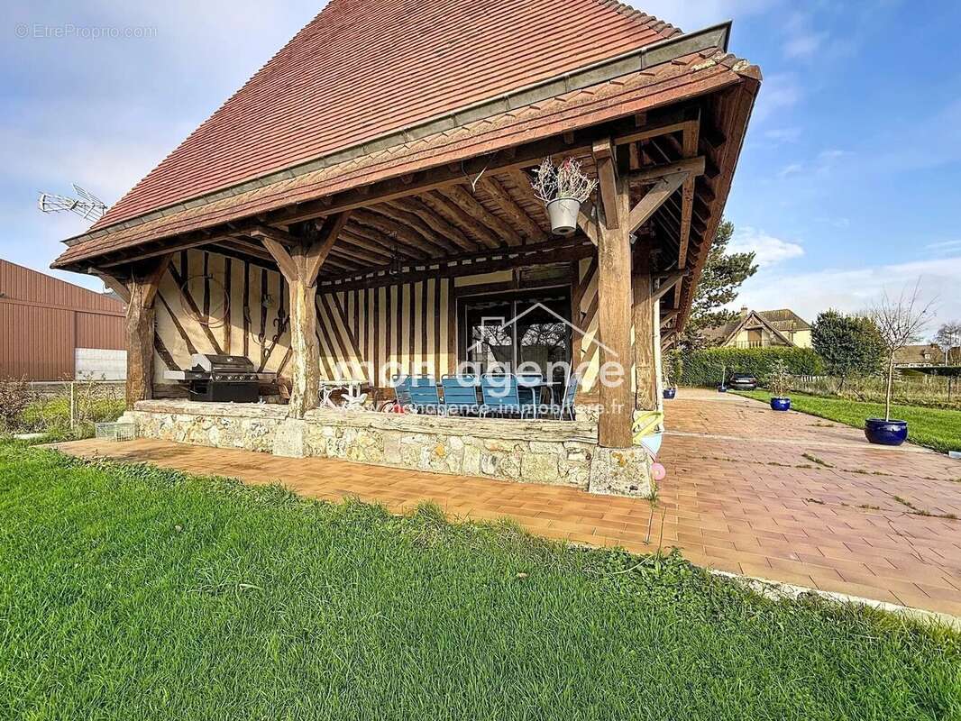 Maison à LA NEUVILLE-CHANT-D'OISEL