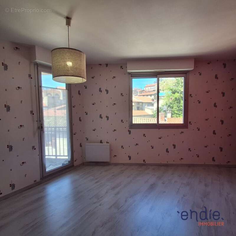 Appartement à THIERS
