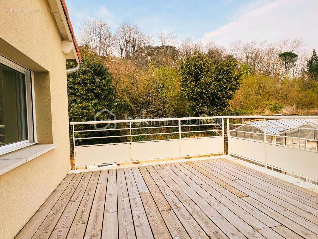 Maison à CHAMPAGNE-AU-MONT-D&#039;OR