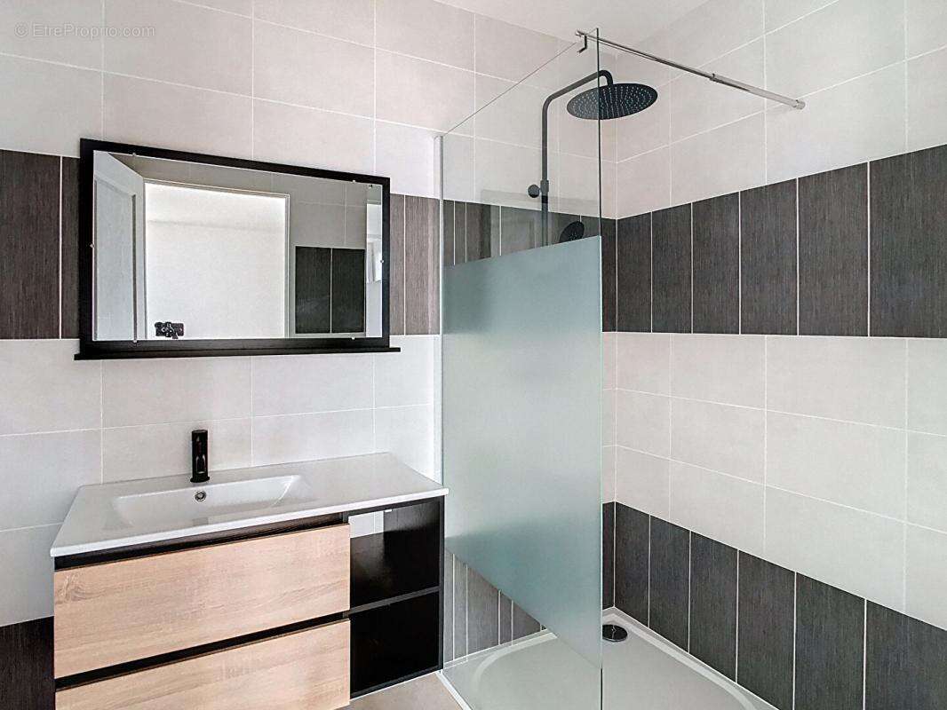 Maison récemment rénovée avec 3 chambres - photo 10