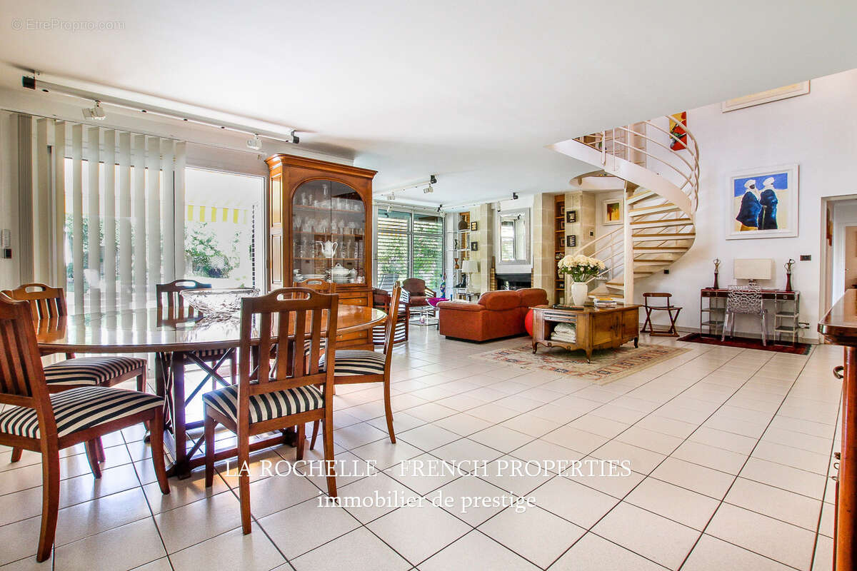 Maison à LA ROCHELLE
