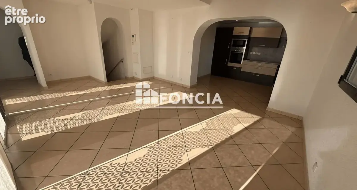 Proche douane à 1,6 kms, 2 logements dans un ! - photo 8