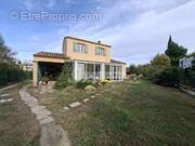 Maison à FONTVIEILLE