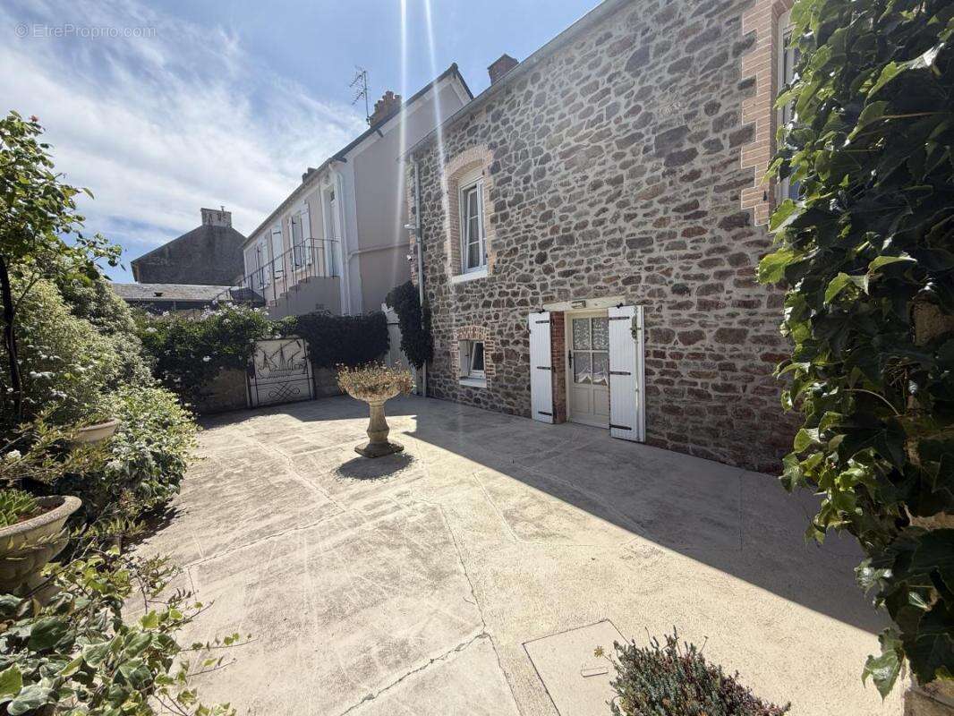Maison 87 m² à Saint-Malo  - photo 5