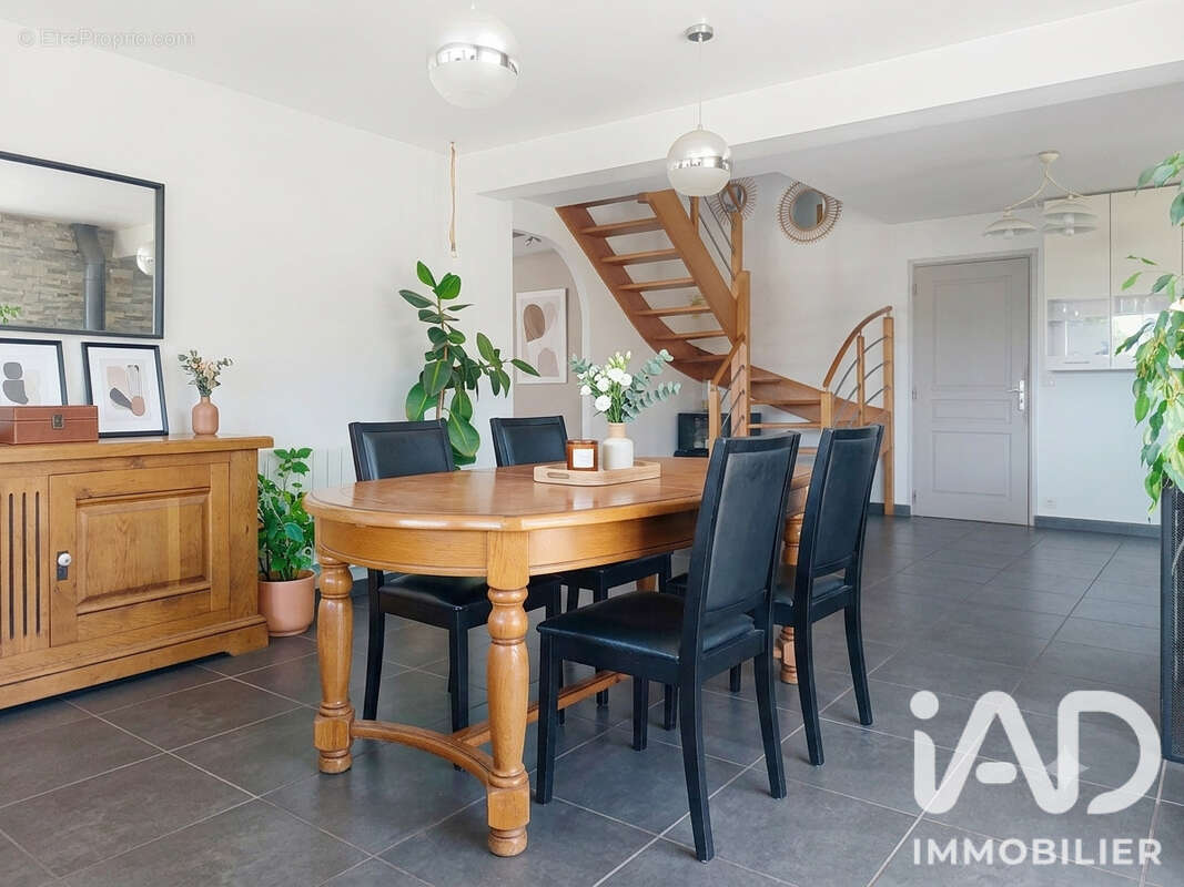 Maison 117 m² à Saint-Carreuc  - photo 8