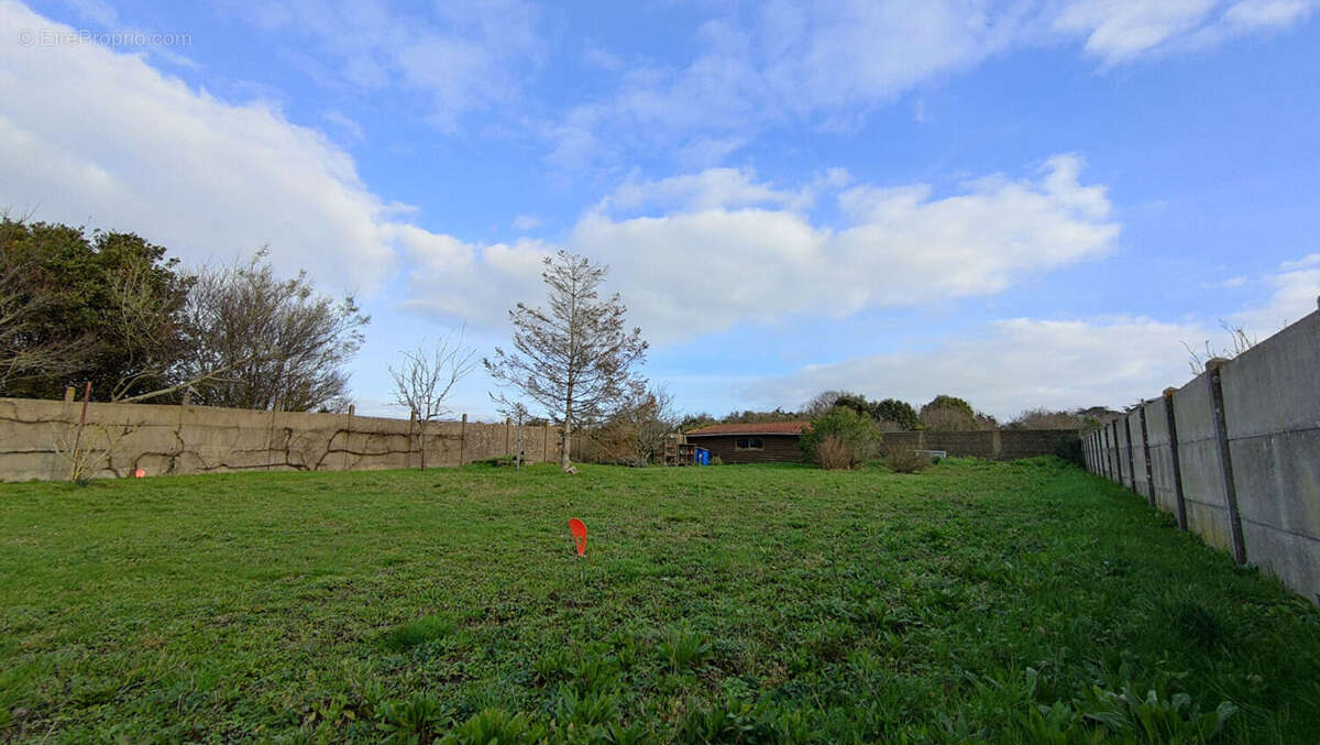 Terrain à PREFAILLES