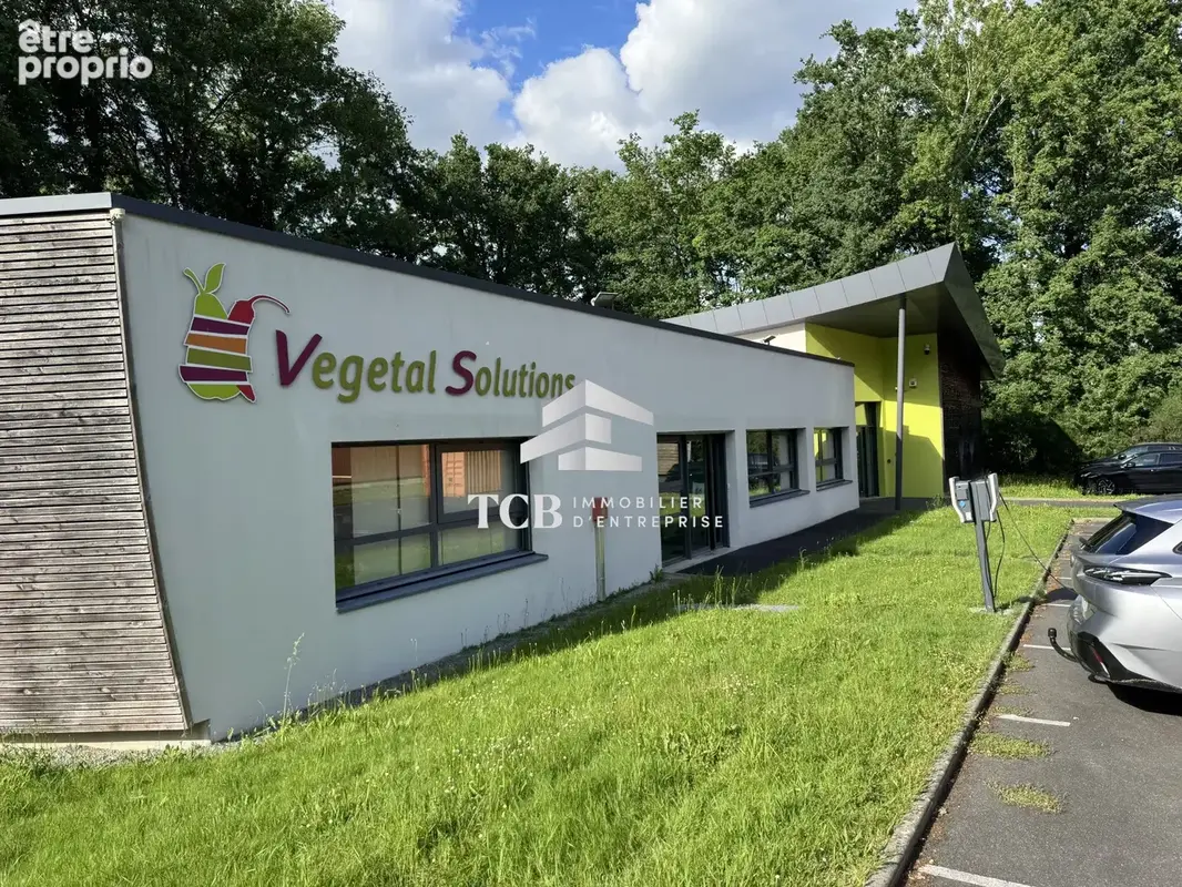 Commerce 651 m² à vendre à La Chapelle-Sur-Erdre (44240) - photo 1