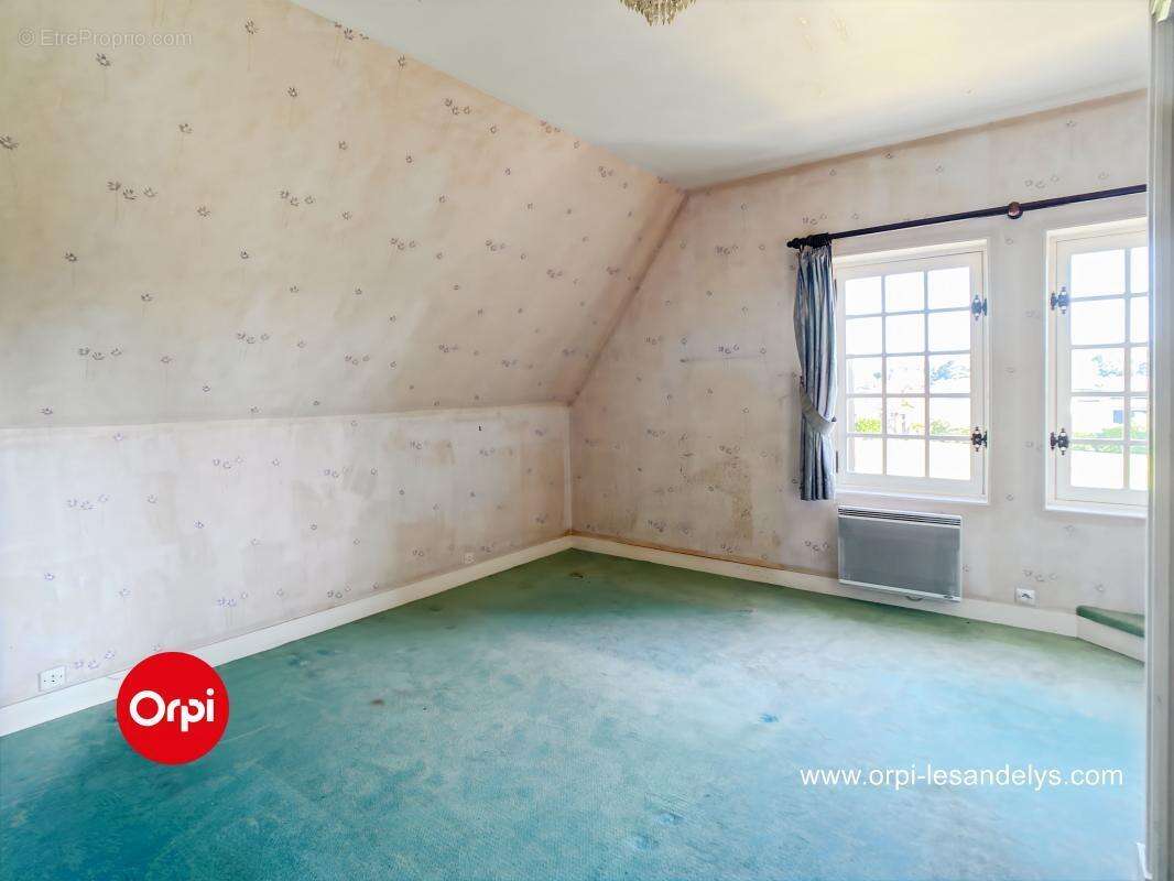 Maison à VANDRIMARE