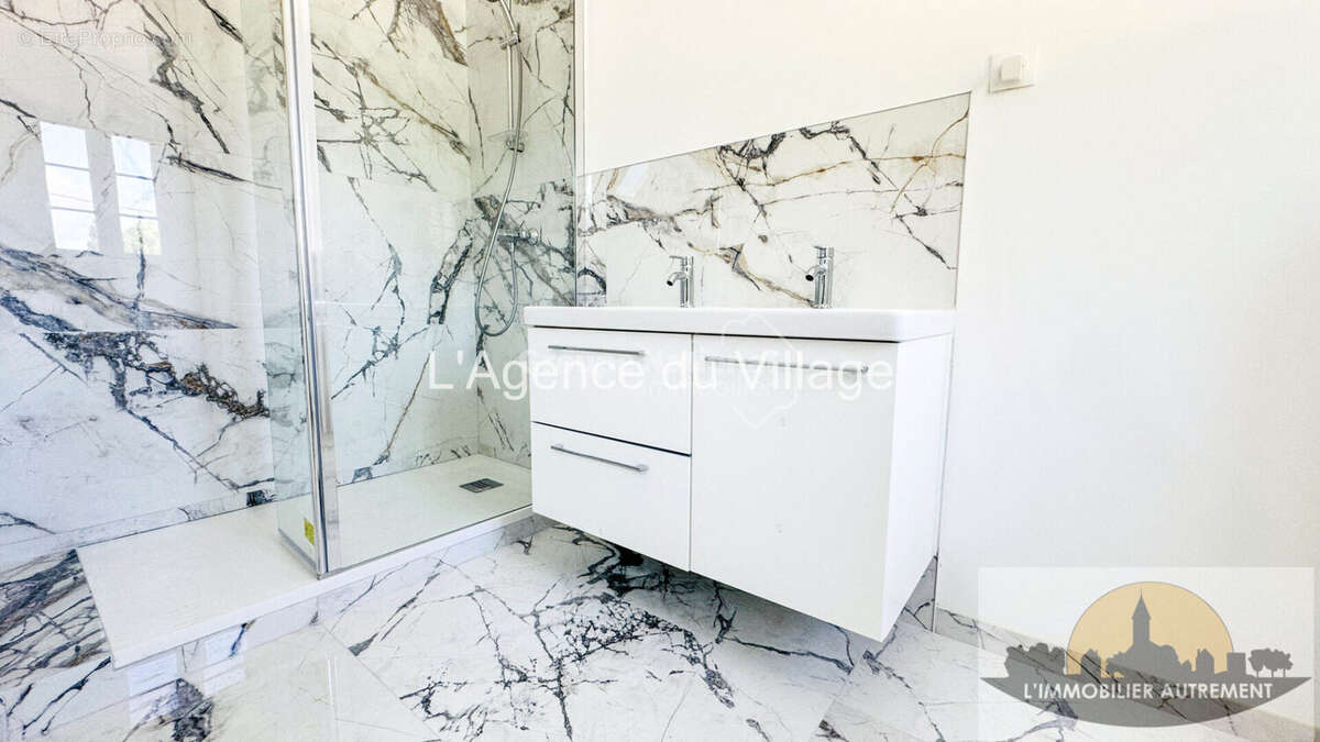 Maison à SAINTE-GENEVIEVE