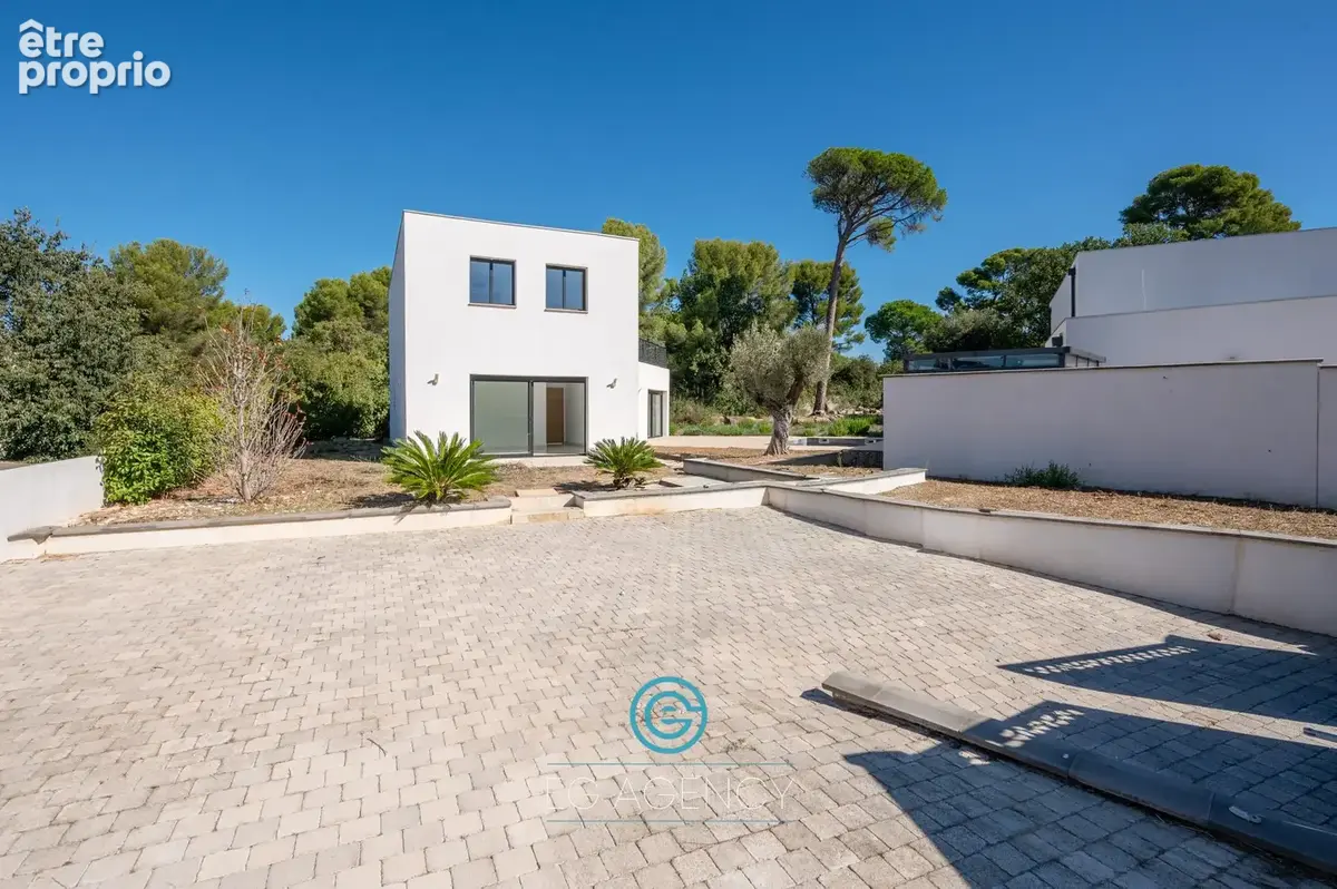 Maison 5 pièces 170 m² à vendre à Marseille-12e (13012) - photo 3