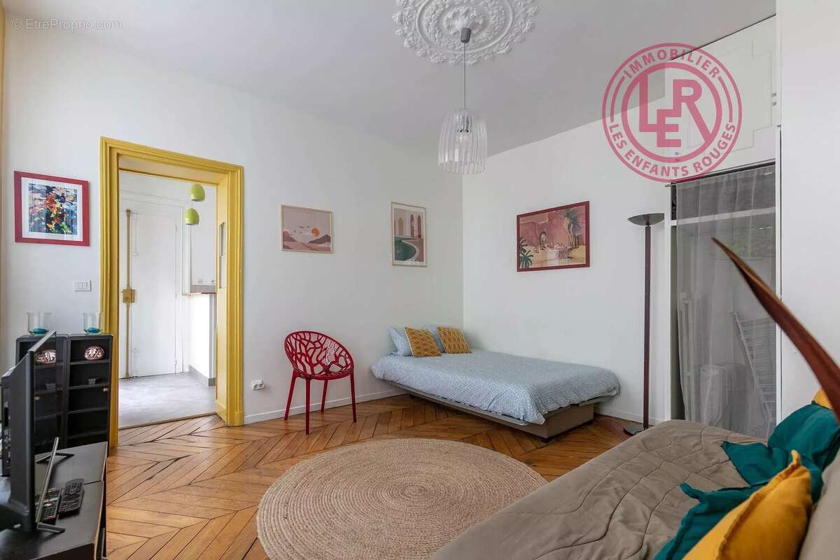 Appartement à PARIS-3E