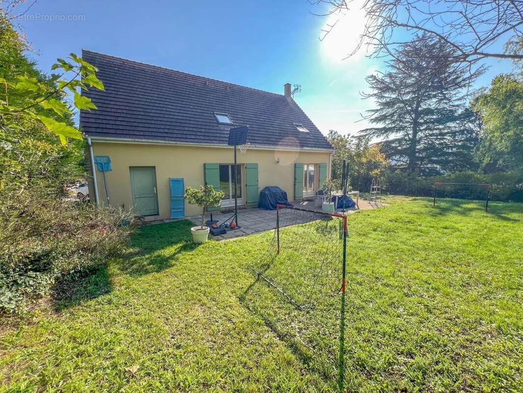 Maison à SAINT-REMY-LES-CHEVREUSE