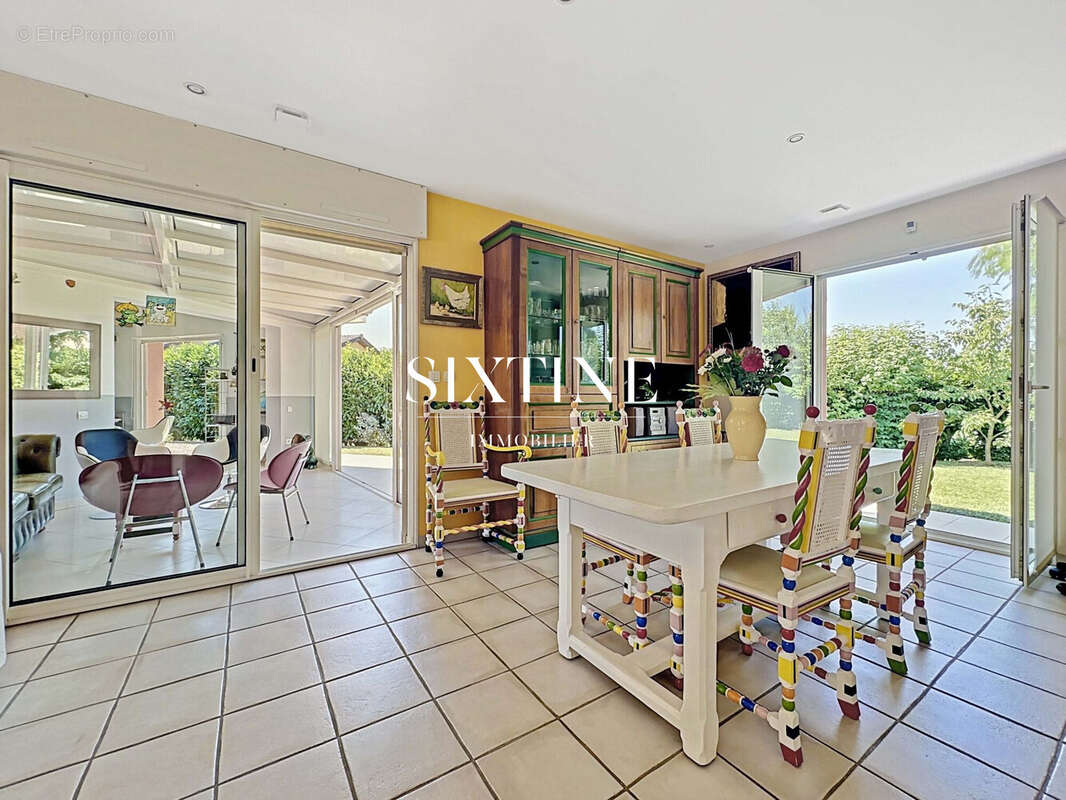 Maison 160 m² à Satolas-Et-Bonce  - photo 8