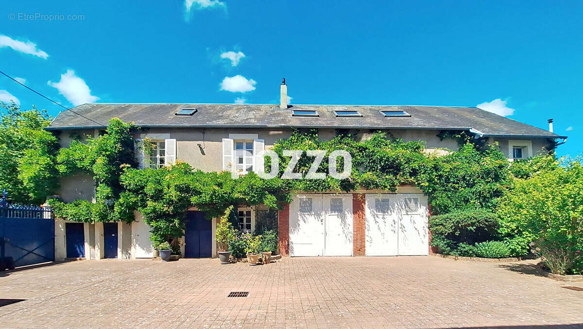 Maison à TRACY-BOCAGE