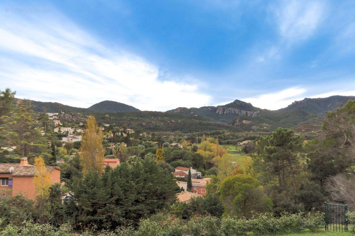 Appartement à MANDELIEU-LA-NAPOULE