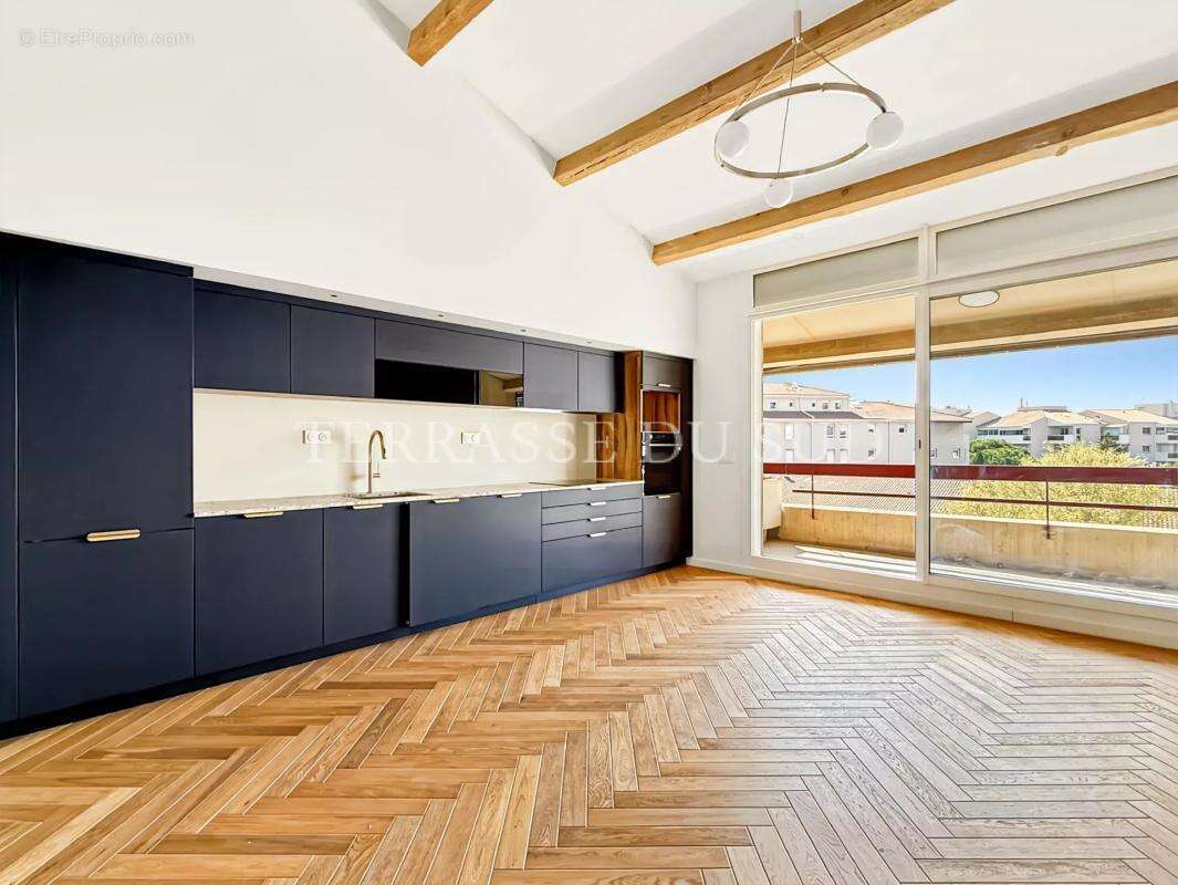 Appartement à MARSEILLE-8E