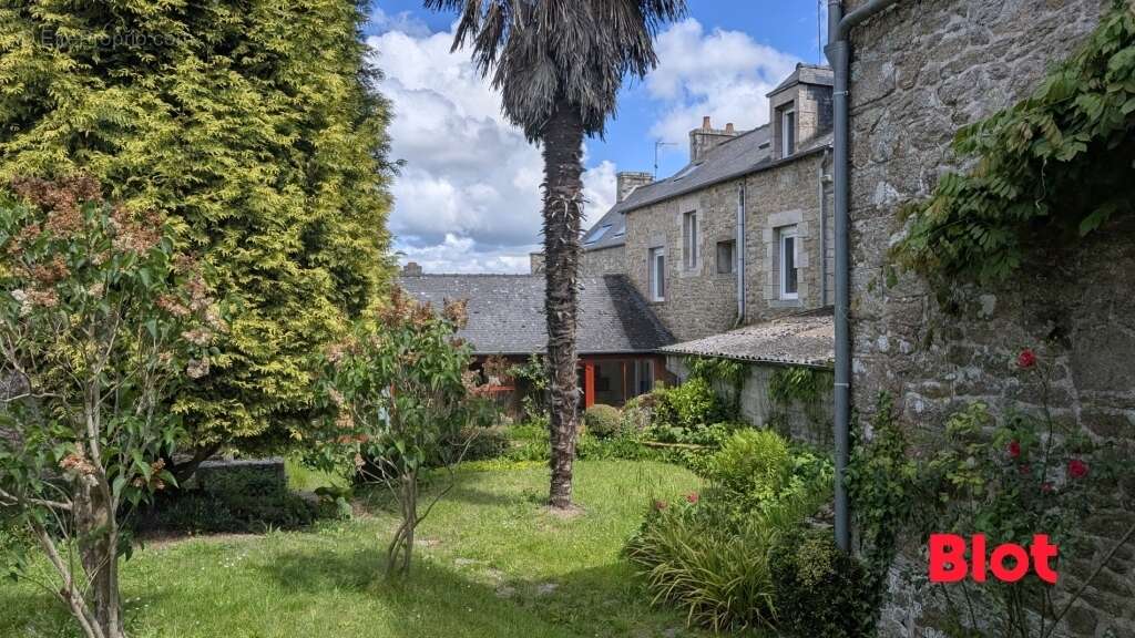 Maison à QUEVERT