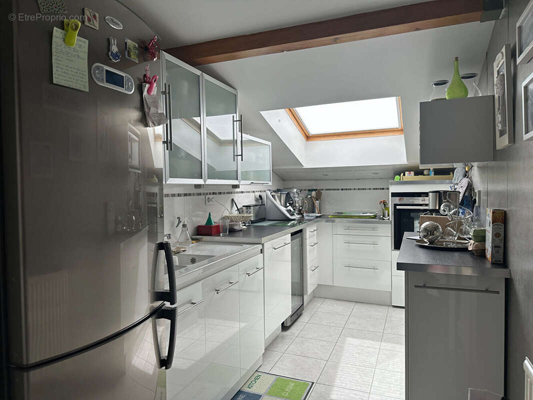 Appartement à GREZIEU-LA-VARENNE