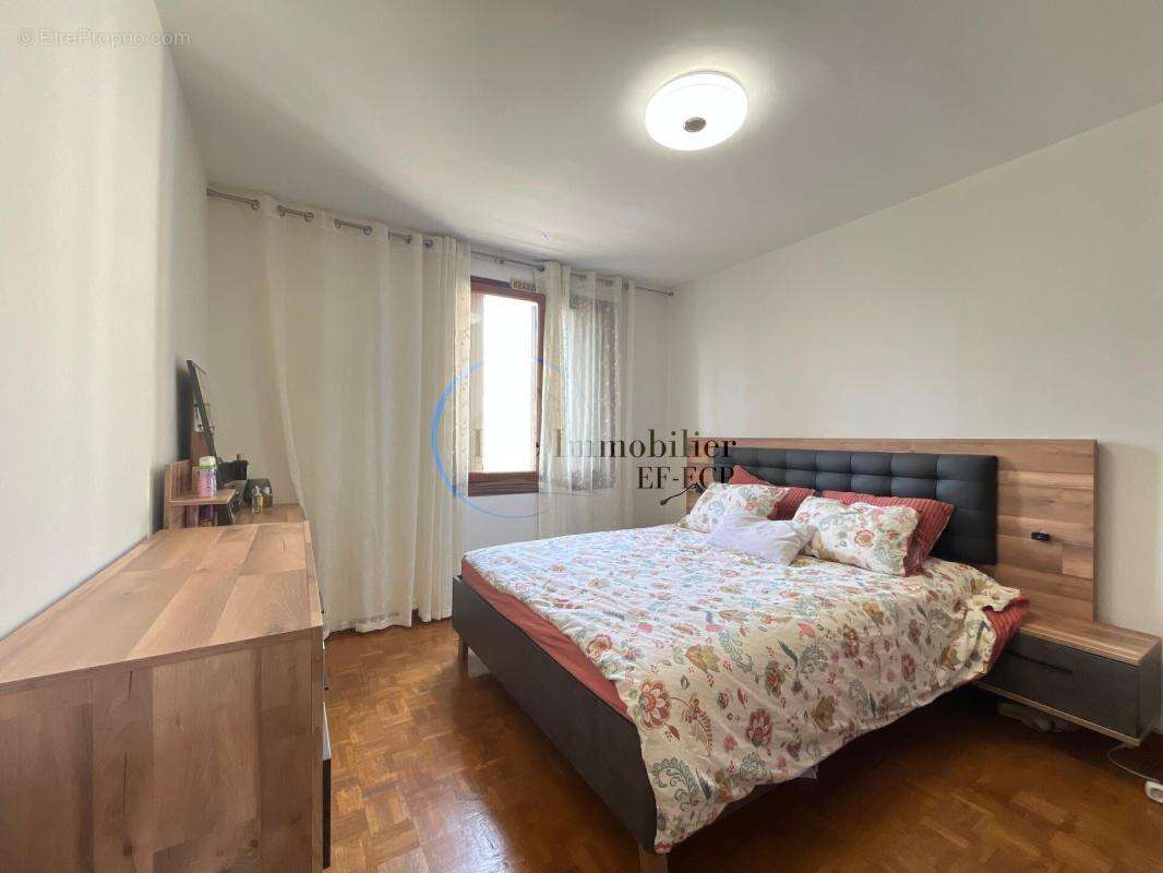 Appartement à MARSEILLE-3E