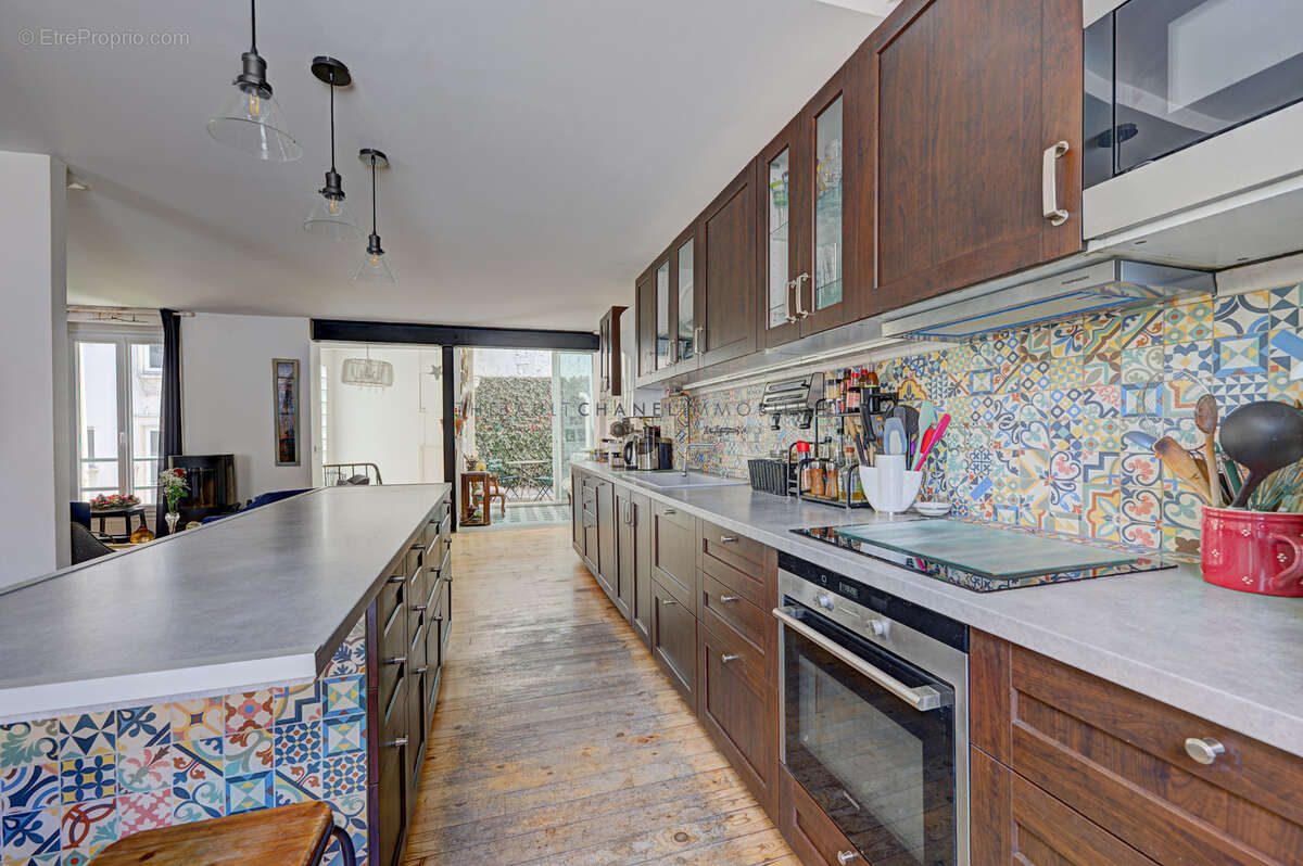 Maison à PARIS-11E