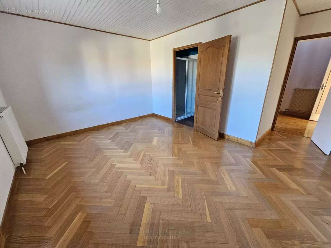 Maison à VILLEMANDEUR