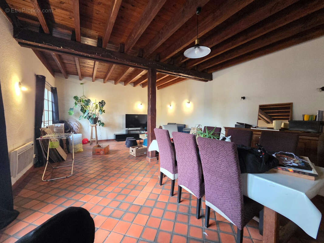 Maison de caractère avec grand terrain au cœur de Lapalisse - Actuellement louée - photo 3