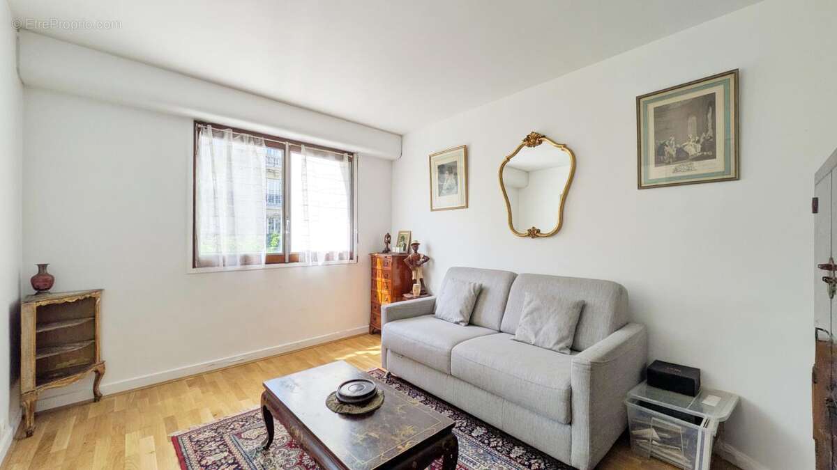 Appartement à PARIS-12E