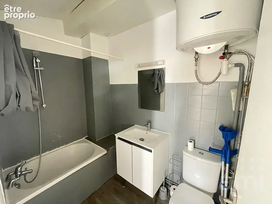 Bordeaux - Place de la Victoire : Appartement T1 bis  de 33 m2 au sol ! - photo 4