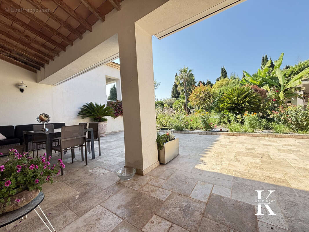 Maison 180 m² à Hyeres  - photo 3