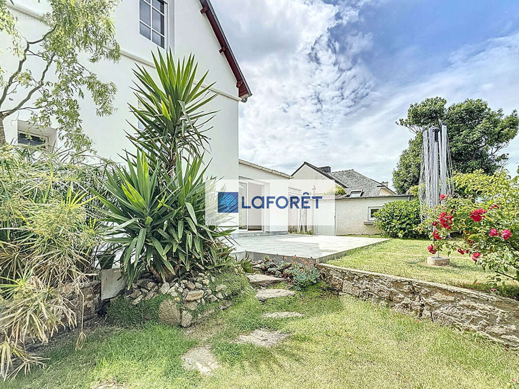 Maison à PLOUGONVELIN