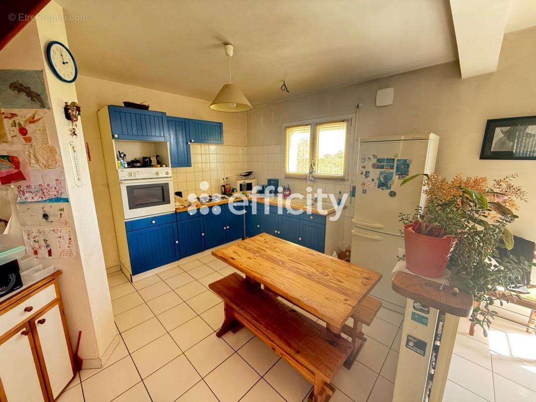 Maison à LES LANDES-GENUSSON