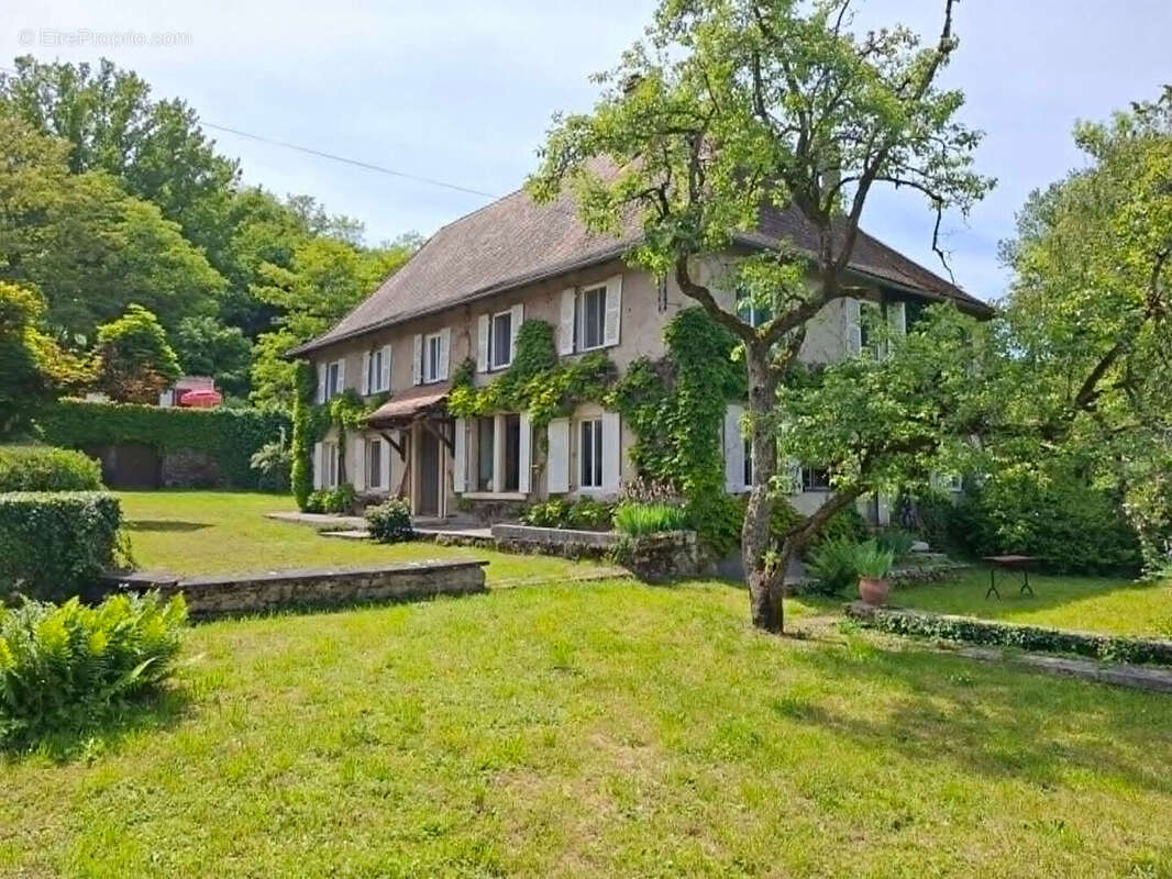 Maison à LES AVENIERES