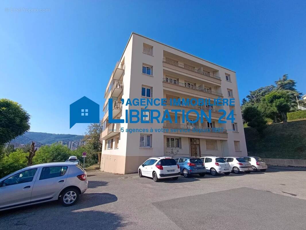 Appartement à SAINT-ETIENNE