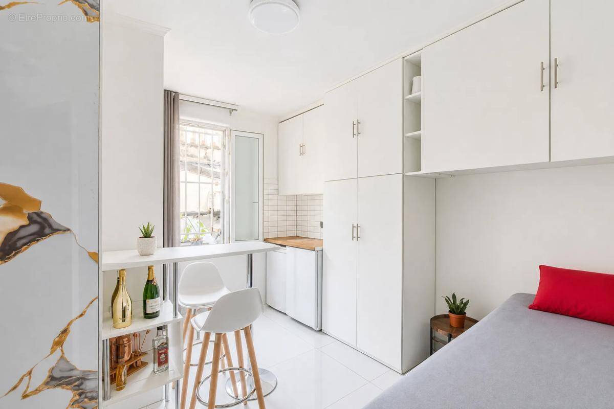 Appartement à PARIS-3E