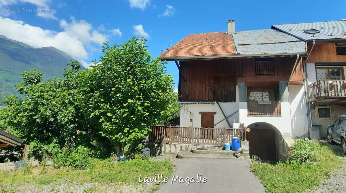 Maison à CEVINS