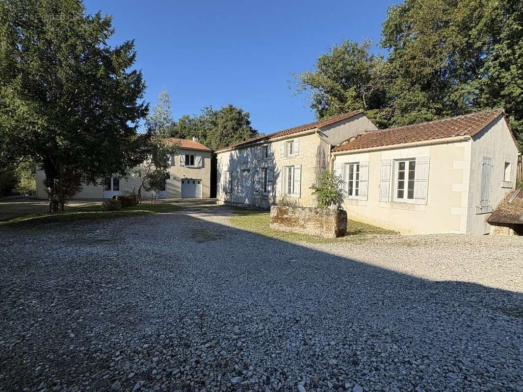Maison à SAINT-BRICE